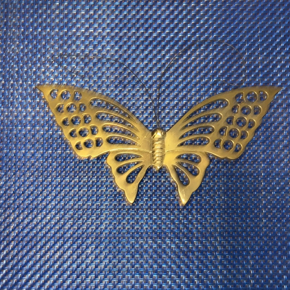 Vintage pair of brass butterfly wall hangings - Picture 2 of 5